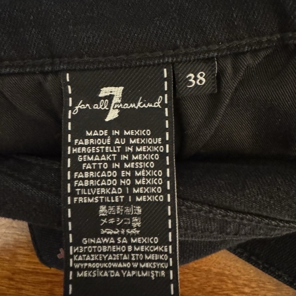 7 For All Mankind "The Straight" Size 38 Solid Black Denim Jean Shorts - EUC - Picture 5 of 6
